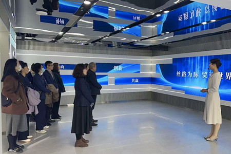 易通人力公司：组织开展“循迹奋进之路  凝聚前行力量”主题党日活动_副本.jpg